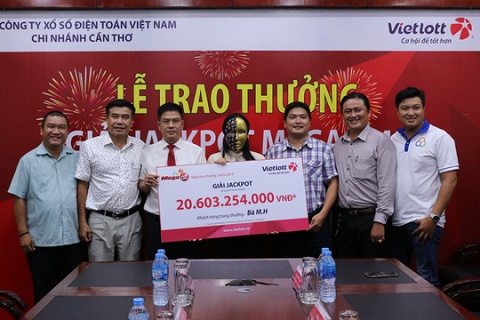 Một nửa lợi nhuận của Vietlott từ vé số trúng không người nhận