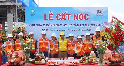 Khu đô thị Vạn Phúc cất nóc gần 40 căn nhà phố thương mại