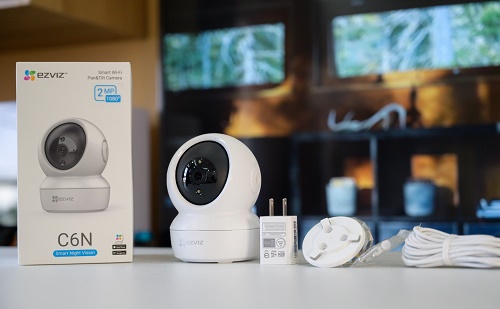 Trên tay camera Wifi EZVIZ C6N rẻ nhưng đầy đủ tính năng: xoay 360 độ, đàm thoại 2 chiều, báo trộm