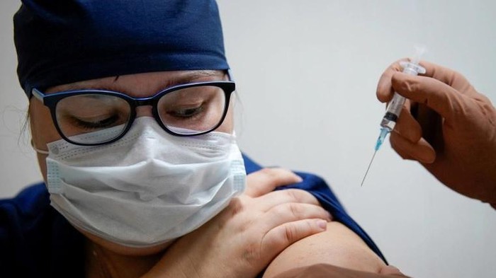 Vaccine Sputnik V của Nga có giá dưới 20 USD cho 2 liều tiêm