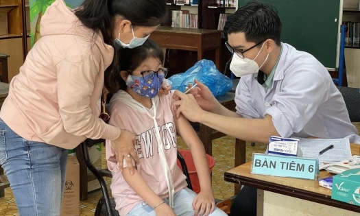 TP.HCM: Trẻ không có mã định danh sẽ không được tiêm vaccine COVID-19