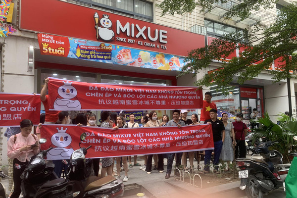 Đầu tư bạc tỷ, chủ cửa hàng Mixue nhượng quyền nổi giận vì chính sách giá