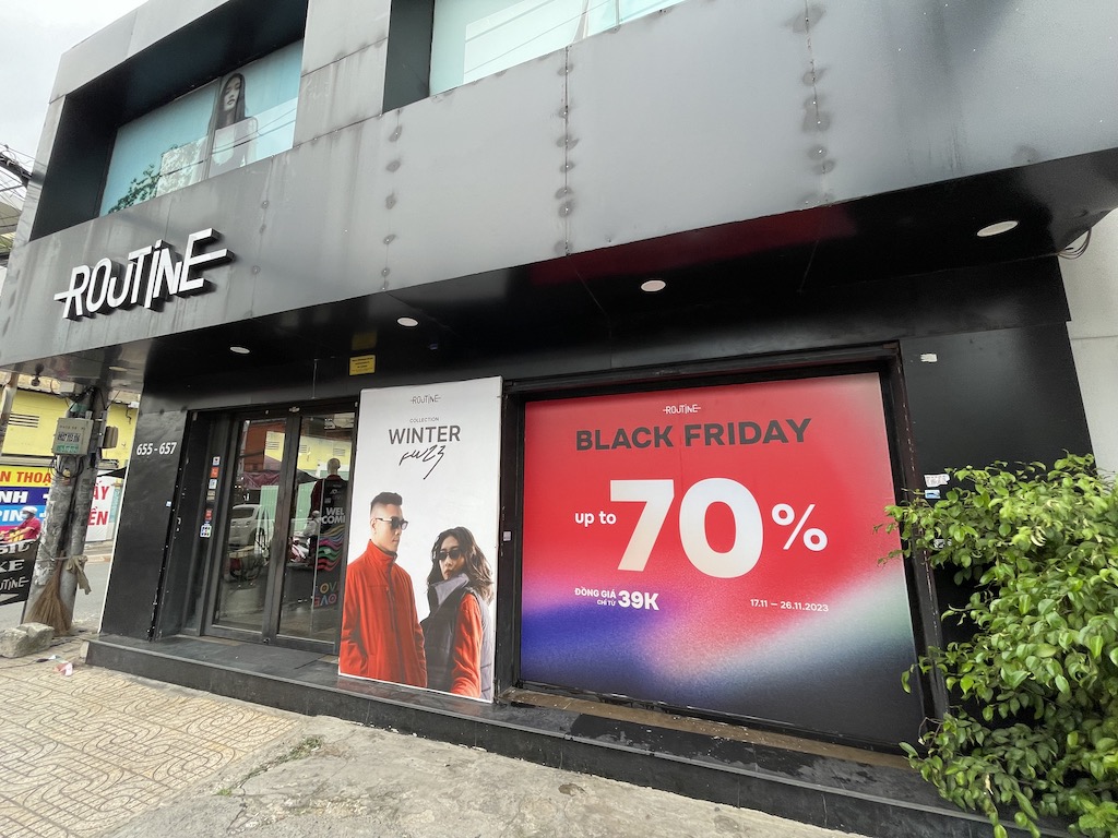 BLACK FRIDAY 2023, nhiều thương hiệu tăng thời gian sale, có nơi tặng hơn 10.000 món quà