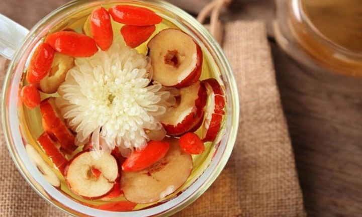 Kiên trì uống trà táo đỏ kỷ tử một tháng, 5 lợi ích bất ngờ gì sẽ tự tìm tới bạn