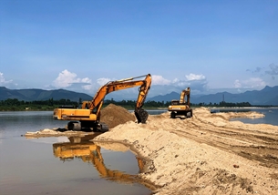 “Điểm mặt” những mỏ cát trúng đấu giá cao “bất thường”