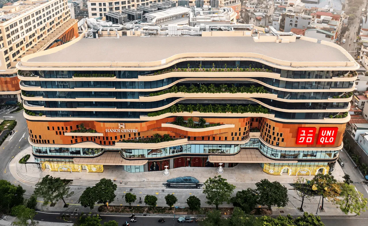 UNIQLO Hanoi Centre sắp khai trương: Điểm mua sắm LifeWear mới rộng 1.000 m² giữa trung tâm Hà Nội