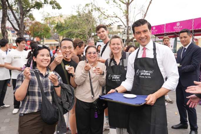 Thủy Tạ Gourmet đồng hành cùng California Prunes Festival, giới thiệu thực đơn sáng tạo từ mận khô California