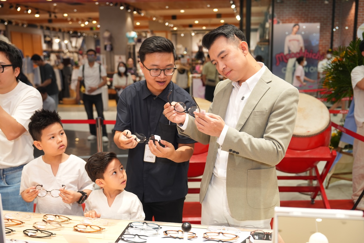 Khai trương cửa hàng JINS Hà Nội đầu tiên vào ngày 26 tháng 4 tại TTTM AEON MALL Hà Đông