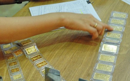 Giá vàng hôm nay 10-10: Vì sao giá vàng SJC bất ngờ nhảy vọt?