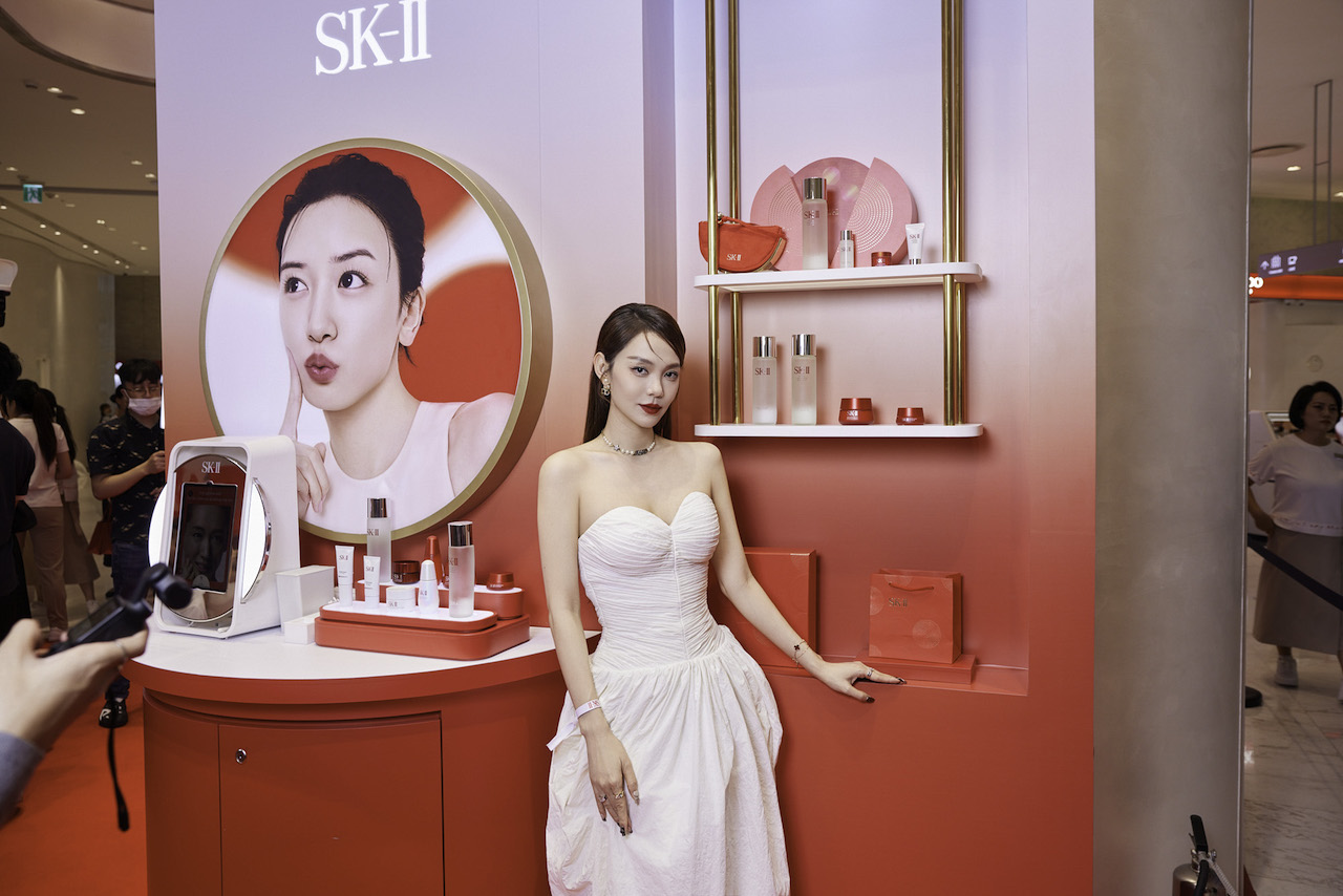 Dàn sao Việt đến chúc mừng SK-II khai trương cửa hàng mới tại Hà Nội